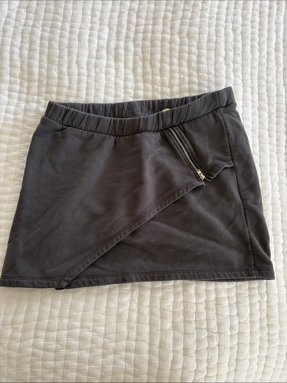 American Vintage Black Mini Skirt with Diagonal Zip Accent